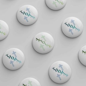 Badge personnalisé croix colorée